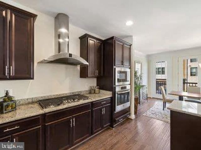 42305 CRAWFORD TER, Brambleton, VA 20148