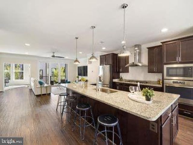 42305 CRAWFORD TER, Brambleton, VA 20148