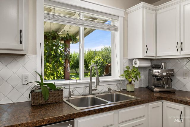 2537 N Copperdale Ave, Kuna, ID 83634