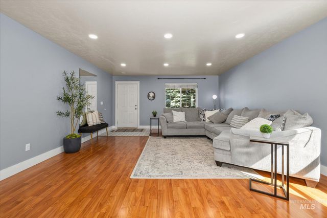 2537 N Copperdale Ave, Kuna, ID 83634