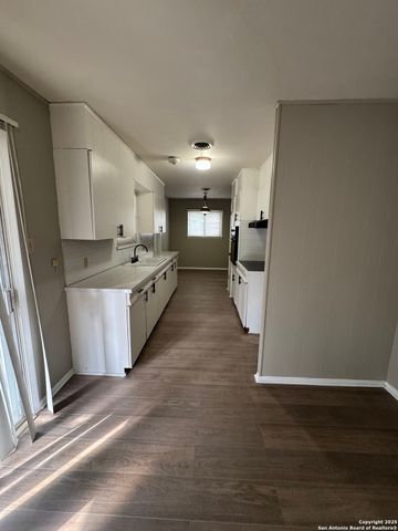 4414 Hall Park, San Antonio, TX 78218