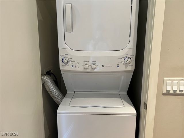 353 East Bonneville Avenue 811, Las Vegas, NV 89101