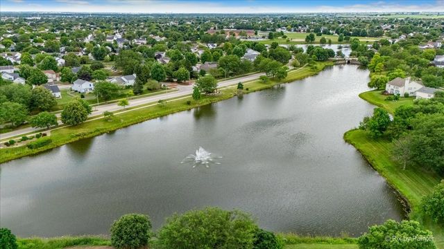 2303 Ashwood Drive, Plainfield, IL 60586