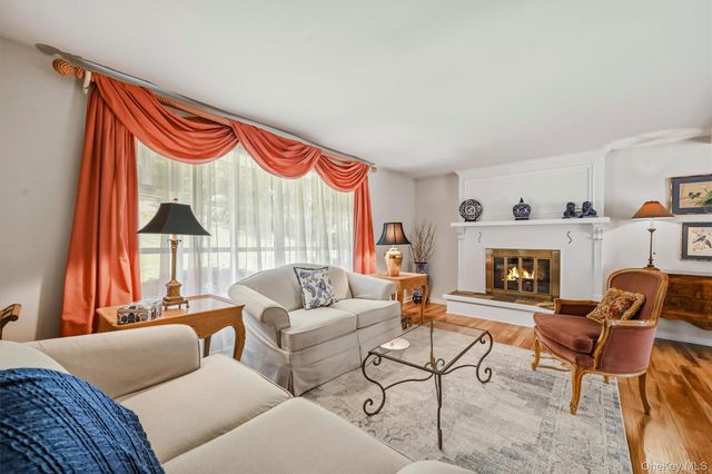 2 Buena Vista Terrace, Central Valley, NY 10917