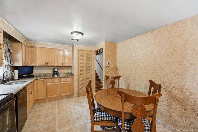 2 Buena Vista Terrace, Central Valley, NY 10917