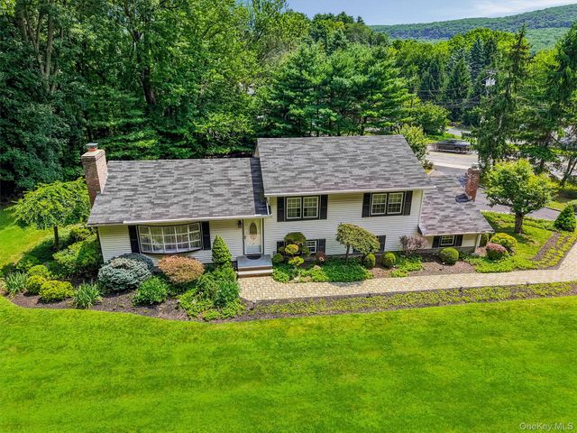 2 Buena Vista Terrace, Central Valley, NY 10917