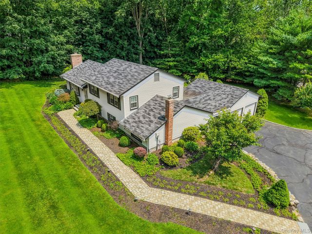 2 Buena Vista Terrace, Central Valley, NY 10917