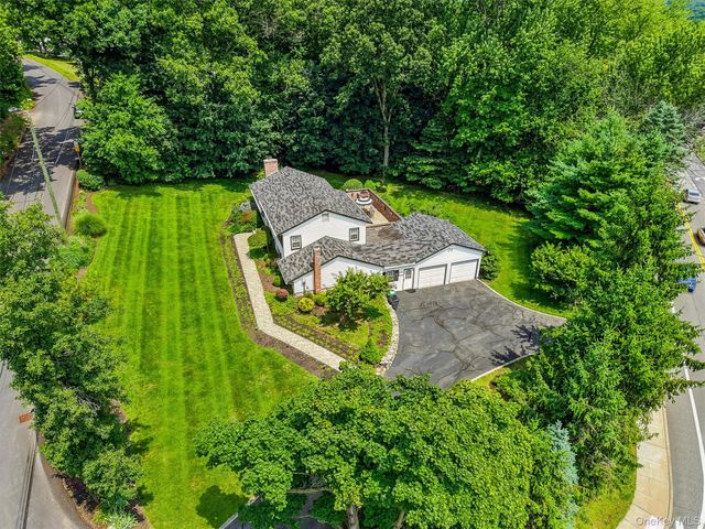 2 Buena Vista Terrace, Central Valley, NY 10917