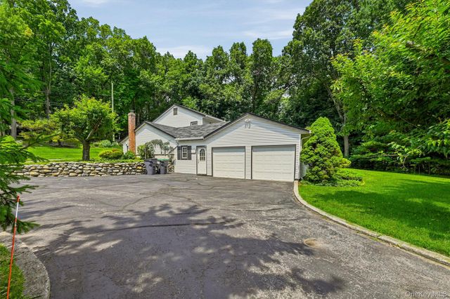 2 Buena Vista Terrace, Central Valley, NY 10917