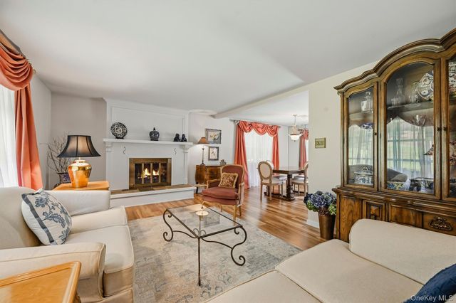 2 Buena Vista Terrace, Central Valley, NY 10917