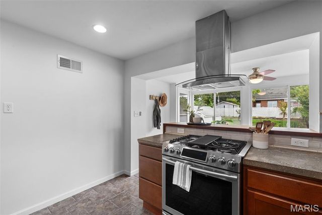 5800 Lansdowne Avenue, St Louis, MO 63109