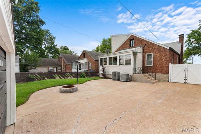 5800 Lansdowne Avenue, St Louis, MO 63109