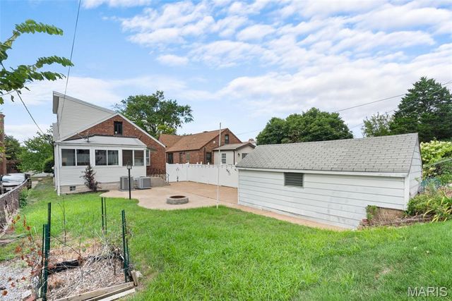 5800 Lansdowne Avenue, St Louis, MO 63109