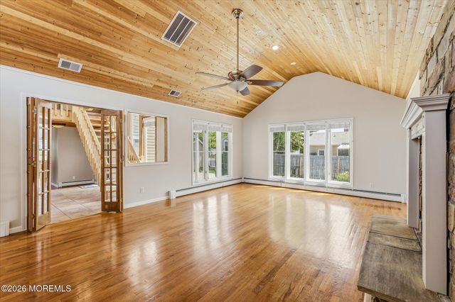 14 Scheiber Drive, Brick, NJ 08723