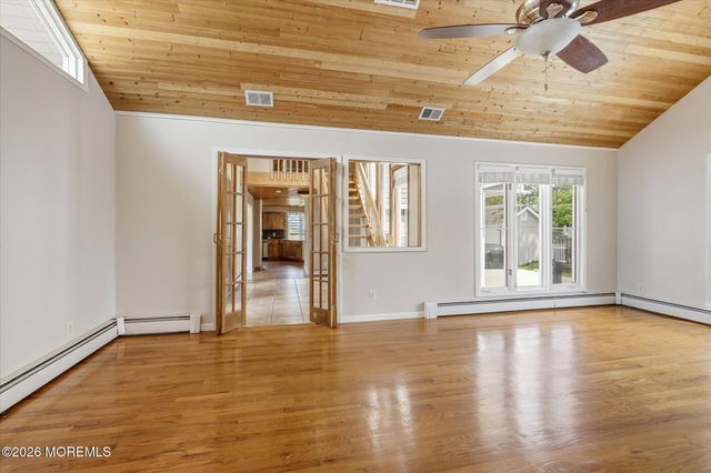 14 Scheiber Drive, Brick, NJ 08723