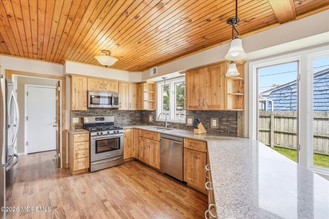 14 Scheiber Drive, Brick, NJ 08723