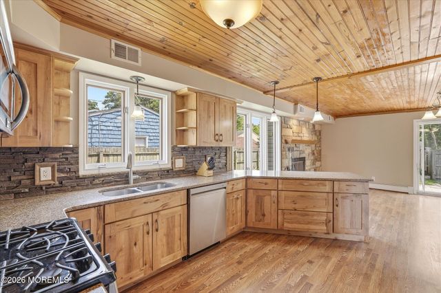 14 Scheiber Drive, Brick, NJ 08723