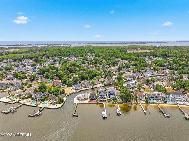 14 Scheiber Drive, Brick, NJ 08723