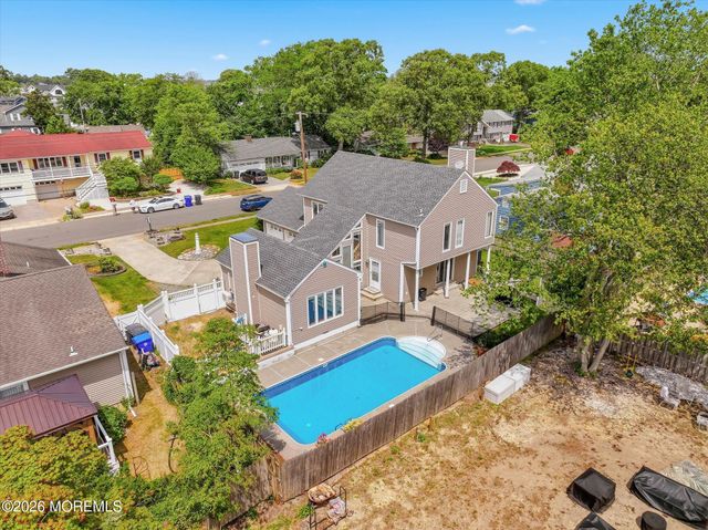 14 Scheiber Drive, Brick, NJ 08723