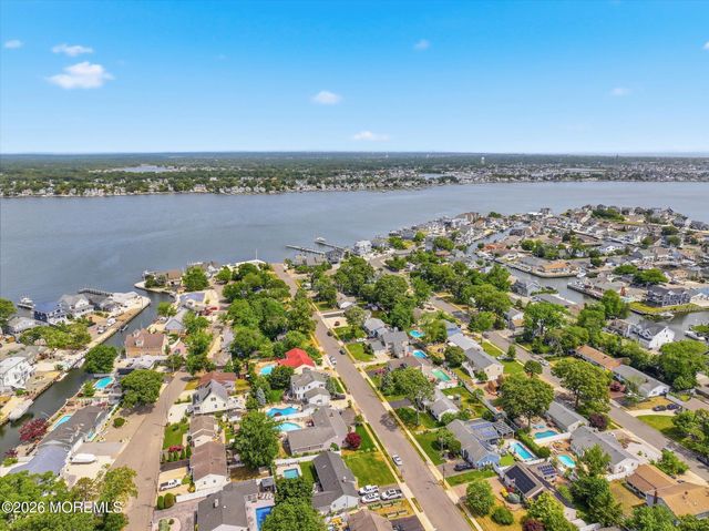 14 Scheiber Drive, Brick, NJ 08723