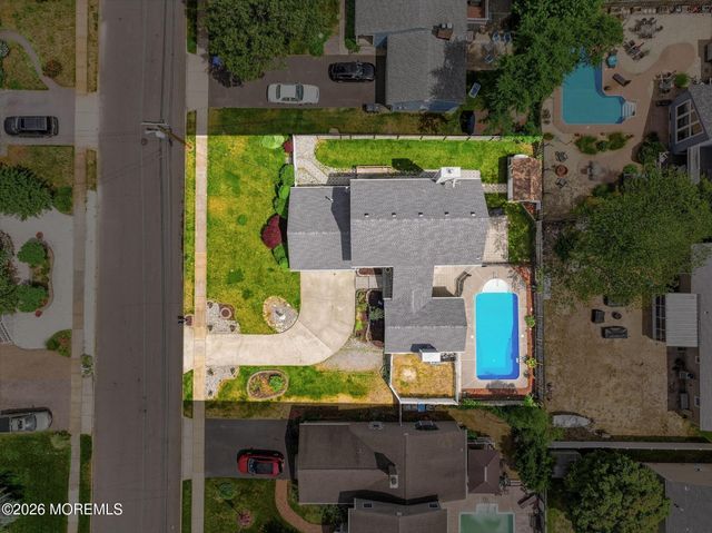 14 Scheiber Drive, Brick, NJ 08723