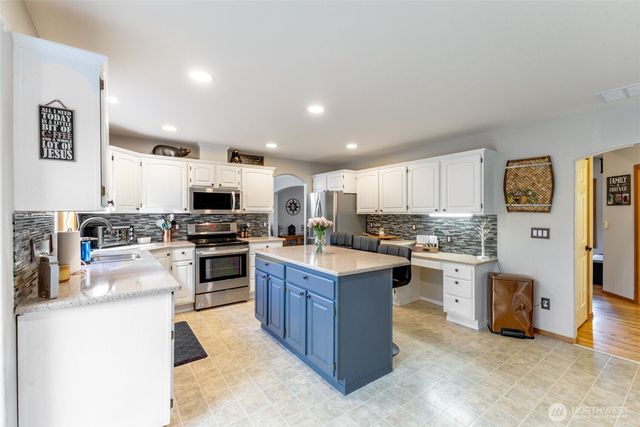 20315 91st Street Ct E, Bonney Lake, WA 98391