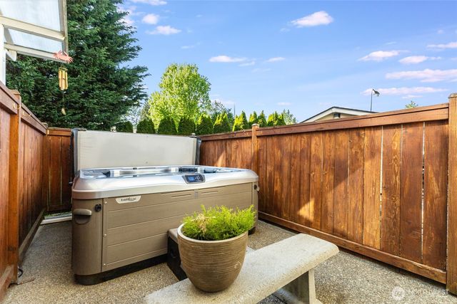 20315 91st Street Ct E, Bonney Lake, WA 98391