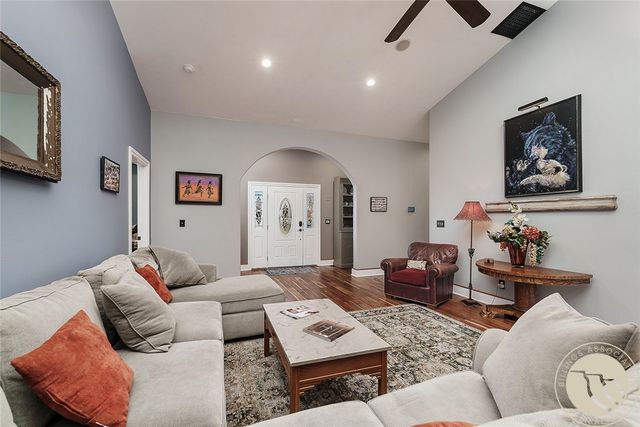 6020 Hazelwood DRIVE, Billings, MT 59106