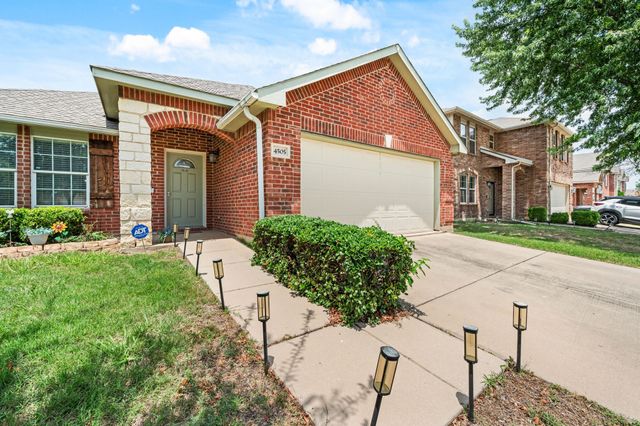 4505 Martingale View Lane, Fort Worth, TX 76244