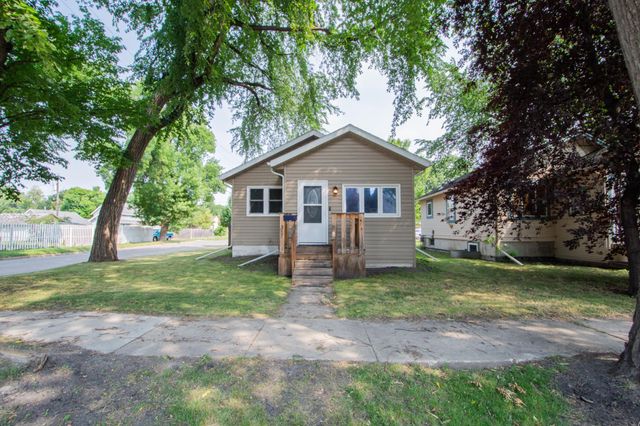 357 15th Avenue S, Fargo, ND 58103
