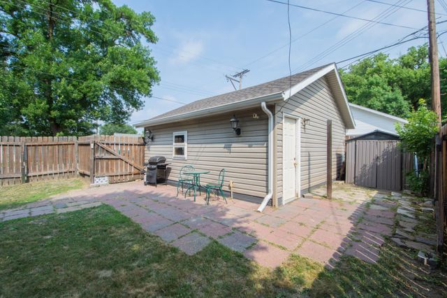 357 15th Avenue S, Fargo, ND 58103