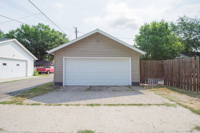 357 15th Avenue S, Fargo, ND 58103