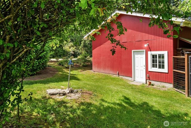 17424 107th Avenue SW, Vashon, WA 98070