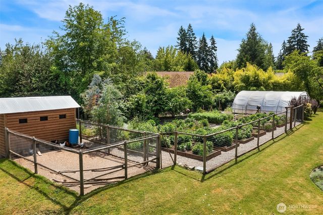 17424 107th Avenue SW, Vashon, WA 98070