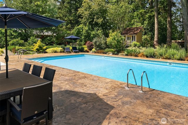 17424 107th Avenue SW, Vashon, WA 98070