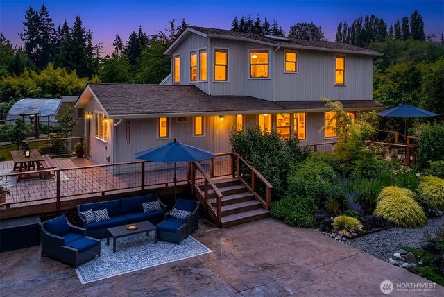 17424 107th Avenue SW, Vashon, WA 98070