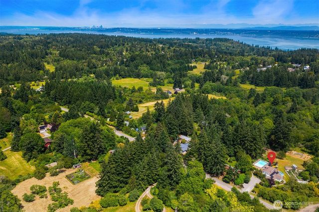 17424 107th Avenue SW, Vashon, WA 98070