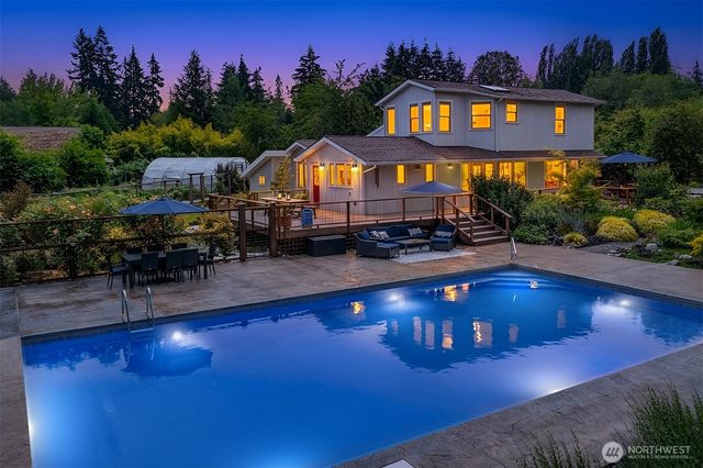17424 107th Avenue SW, Vashon, WA 98070
