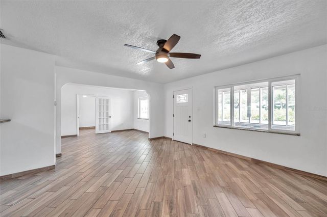 125 5TH AVENUE N, Safety Harbor, FL 34695