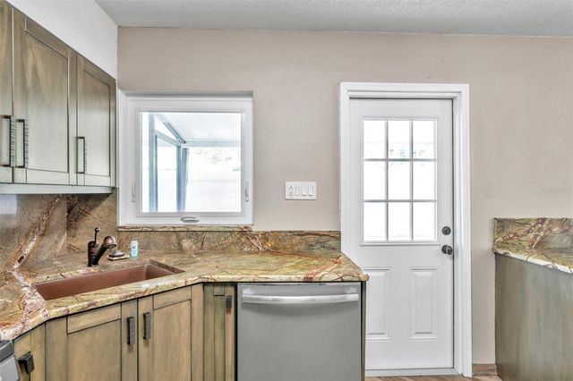 125 5TH AVENUE N, Safety Harbor, FL 34695