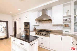 411 N OAKHURST Drive 103, Beverly Hills, CA 90210