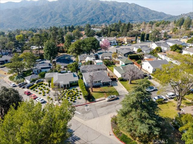 3302 Paraiso Way, La Crescenta, CA 91214