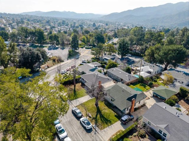 3302 Paraiso Way, La Crescenta, CA 91214