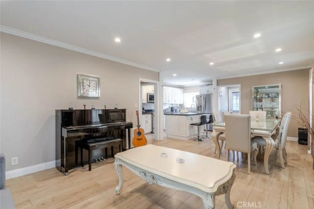 3302 Paraiso Way, La Crescenta, CA 91214