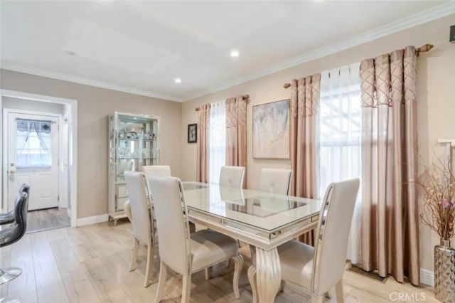 3302 Paraiso Way, La Crescenta, CA 91214