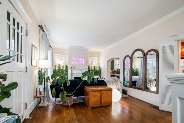 15 Eastover Ct, Louisville, KY 40206