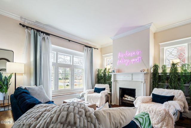 15 Eastover Ct, Louisville, KY 40206