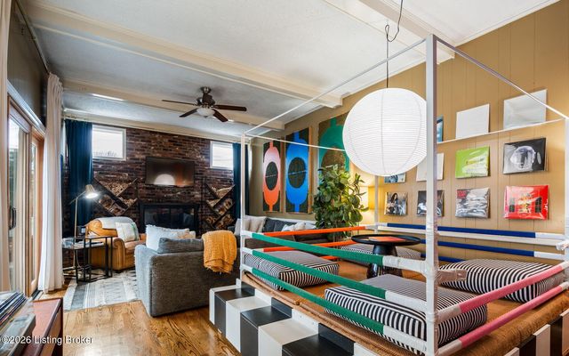 15 Eastover Ct, Louisville, KY 40206