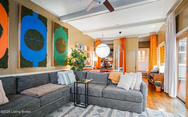 15 Eastover Ct, Louisville, KY 40206