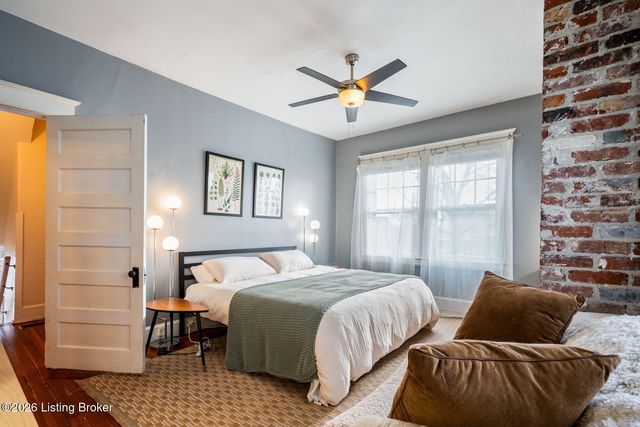 15 Eastover Ct, Louisville, KY 40206